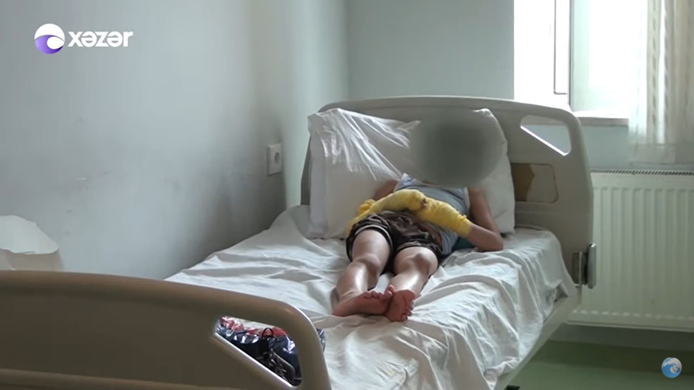 Azərbaycanda ŞOK HADİSƏ - ana oğluna dəhşətli işgəncələr verib - VİDEO