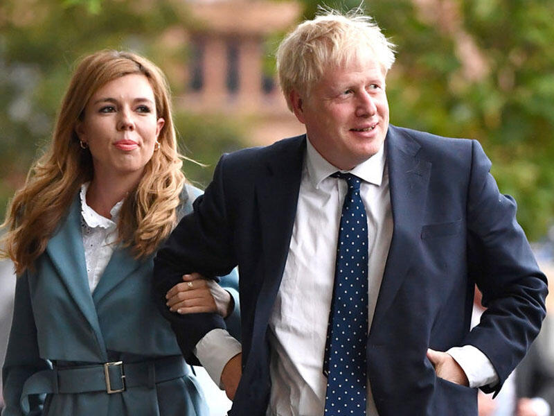 56 yaşlı Boris Conson 3-cü dəfə ailə qurur - 33 yaşlı qızla evlənir - FOTO