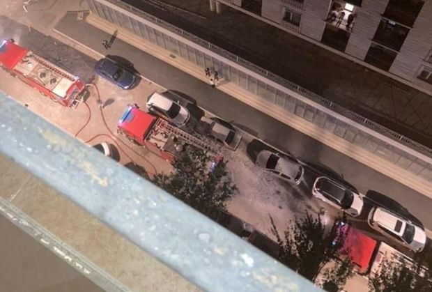 Bakıda yaşayış binasının həyətində yanğın baş verib - FOTO/VİDEO