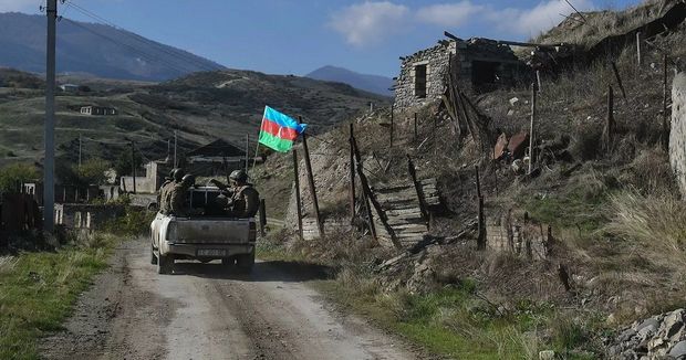 Азербайджанские военные укрепились на более выгодных позициях - ФОТО