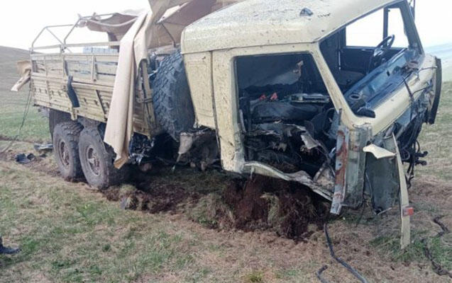 Kəlbəcərdə hərbi yük maşınımız minaya düşdü - FOTO