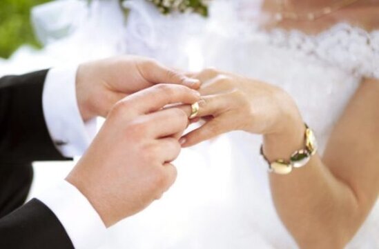 Azərbaycanda ŞOK: Qadına elçi düşən kişi onun bacısı ilə EVLƏNMƏK İSTƏDİ