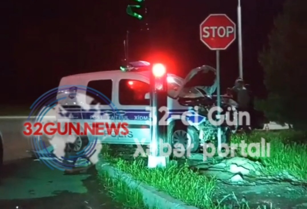Gəncədə polis qəzaya düşdü (VİDEO)