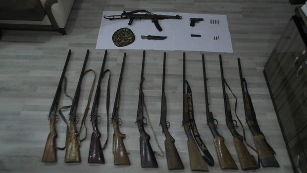 Şəmkir polisindən geniş əməliyyat: Ondan çox silah aşkarlandı - FOTO