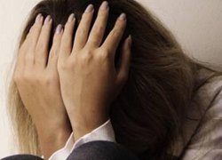 Azərbaycanda gənc oğlan atasının öldüyü gün ögey anasını zorladı – ŞOK