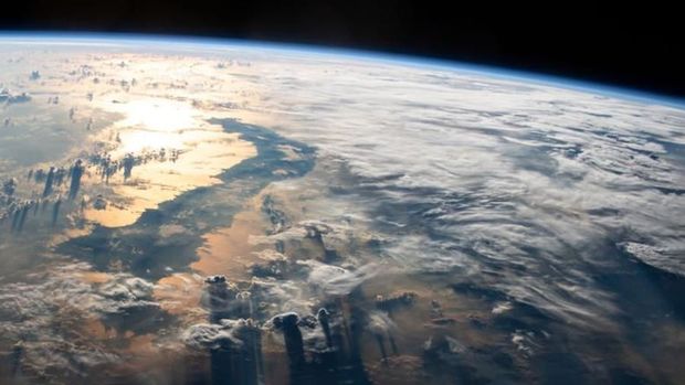 Землю накроет выброшенное с Солнца облако плазмы