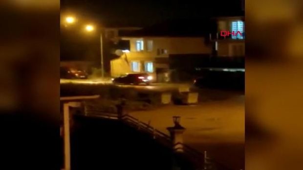 Həyat yoldaşının heyfini qaynının maşınından çıxdı - VİDEO