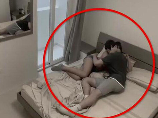 Qadın ərini məşuqu ilə belə aldatdı - ANBAAN VİDEO