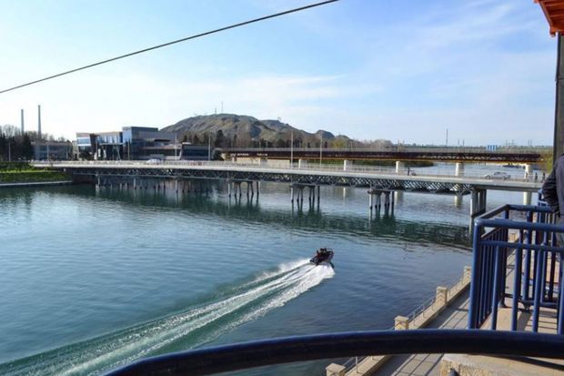 В Мингячевире спасли 14-летнюю девочку, бросившуюся в Куру