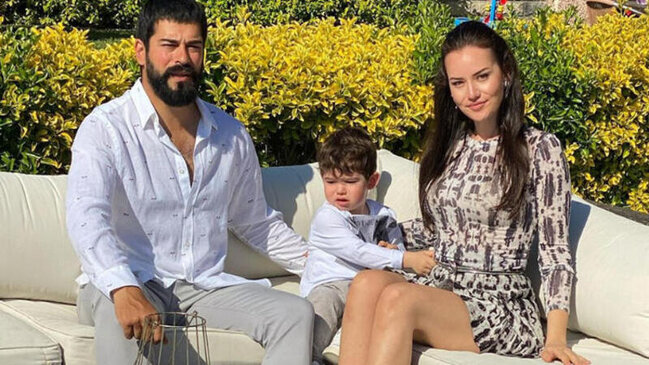 Burak Özçivit Fahriye Evceni BELƏ təbrik etdi - FOTO