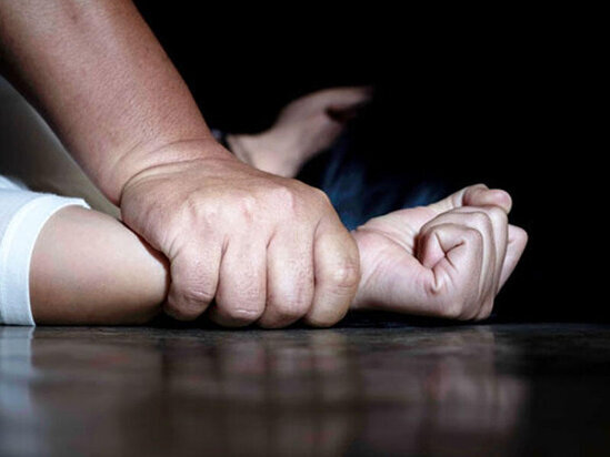 Ev yiyəsinin xanımına təcavüz etdi - VİDEO - FOTO