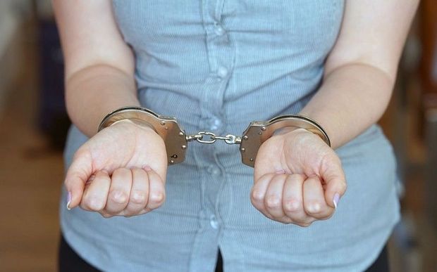 Naftalanda qadın mağaza sahiblərinə qarşı dələduzluq edib