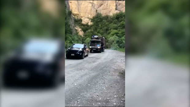 Sahibkar təsərrüfatını Kəlbəcərə köçürdü - VİDEO