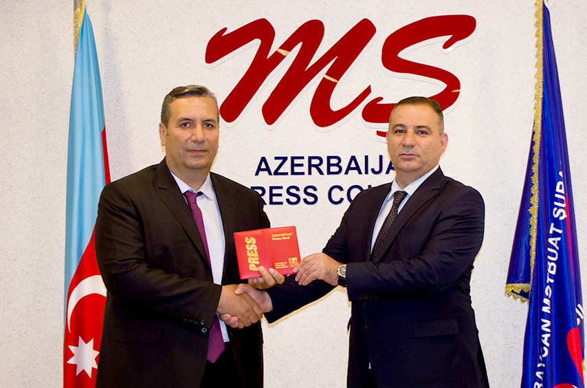 QHT.az-ın baş redaktoruna “Beynəlxalq media vəsiqəsi” təqdim edildi