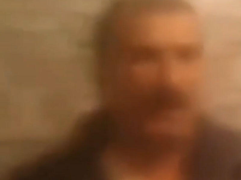 Azərbaycanda kişi arvadını əmisi oğlu ilə yataqda tutdu - VİDEO