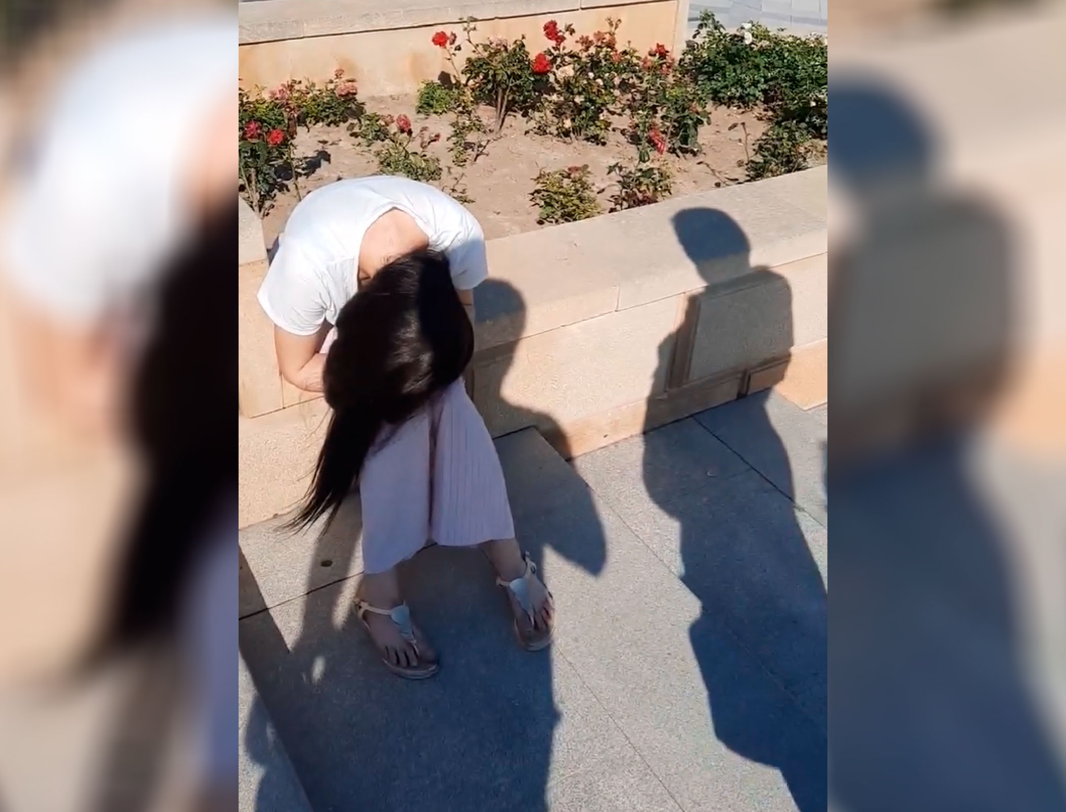 Bulvarda intihara cəhd edən qız xilas edildi - VİDEO