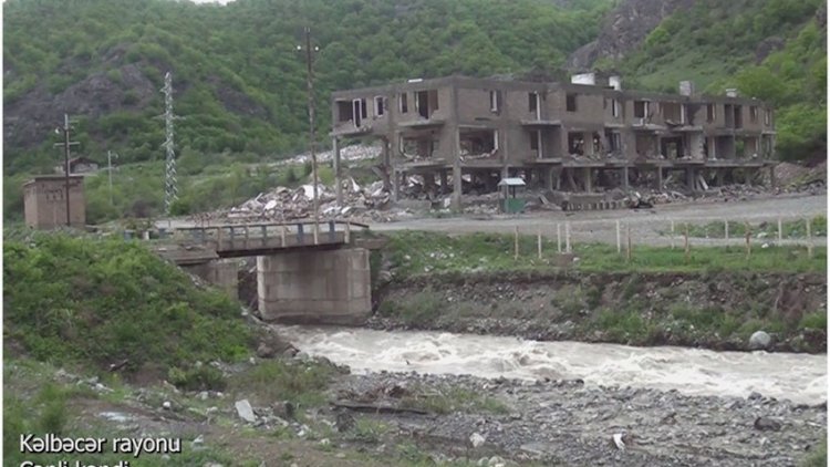 Kəlbəcərin daha bir kəndindən videogörüntülər