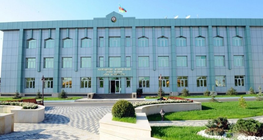 Заместитель главы ИВ Агсуинского района Азербайджана освобожден от занимаемой должности