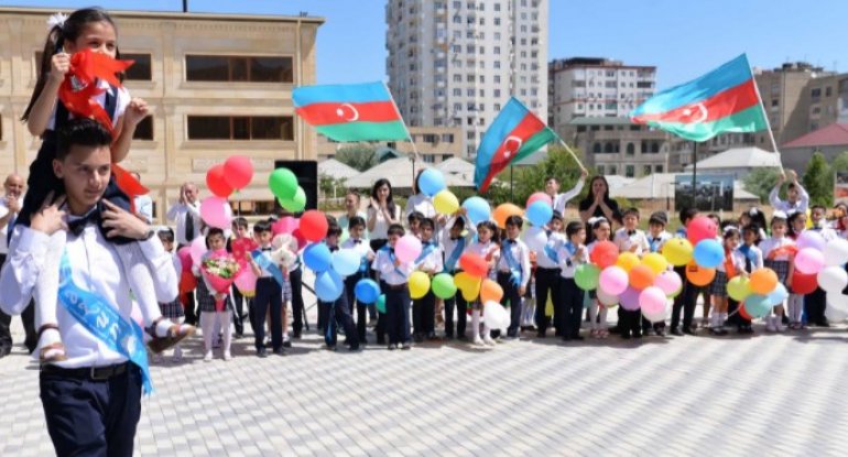 Sabah məktəblərdə “Son zəng” olacaq