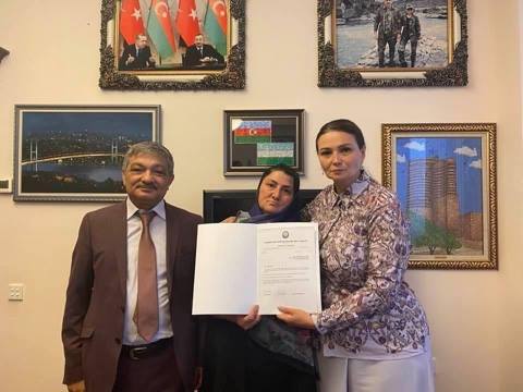 Qənirə Paşayeva şəhidimiz Vüqar İlham oğlu Babayevin anası Sevil xanım Babayeva ilə görüşüb