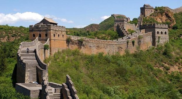 Çin səddinin yaxınlığında naməlum hərbi obyektin peyk görüntüləri yayıldı - FOTO