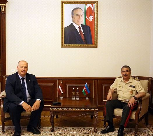 Azərbaycanın Müdafiə naziri Latviyanın NATO-nun PA-dakı nümayəndə heyətinin üzvü ilə görüşüb