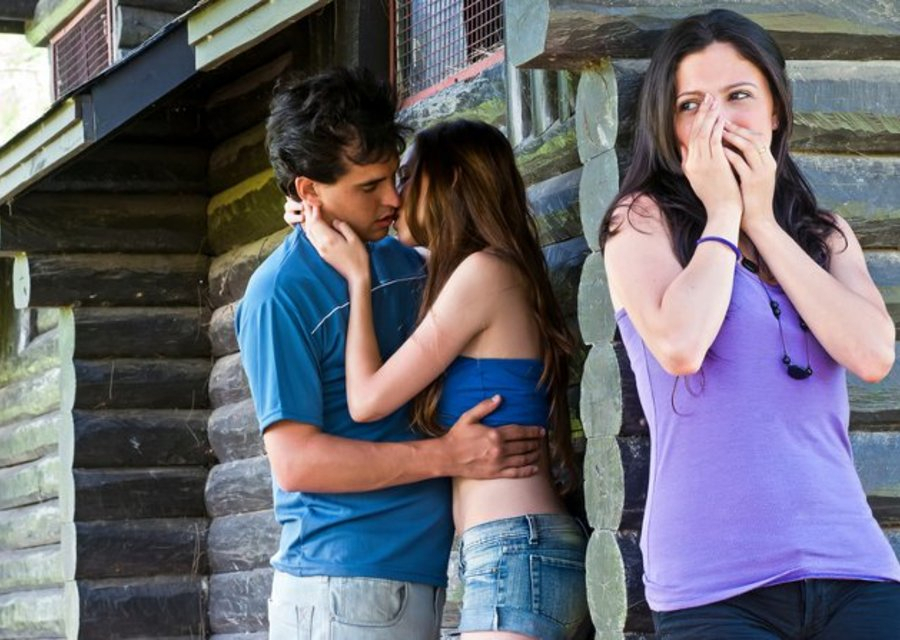 Xəyanətə daha çox meyilli olan bürclər - 4 bürclə ehtiyatlı olun!