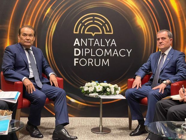 Джейхун Байрамов и генсек Тюркского совета обсудили Шушинскую декларацию