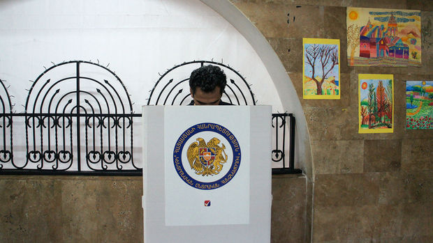 Ermənistanda növbədənkənar parlament seçkiləri başa çatdı - YENİLƏNİB