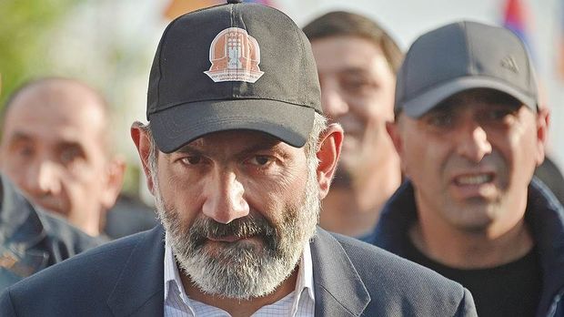 Erməni diplomatlar Paşinyandan imtina etdi