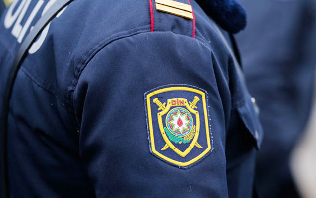 Polis əməkdaşı xidməti silahla özünü güllələdi