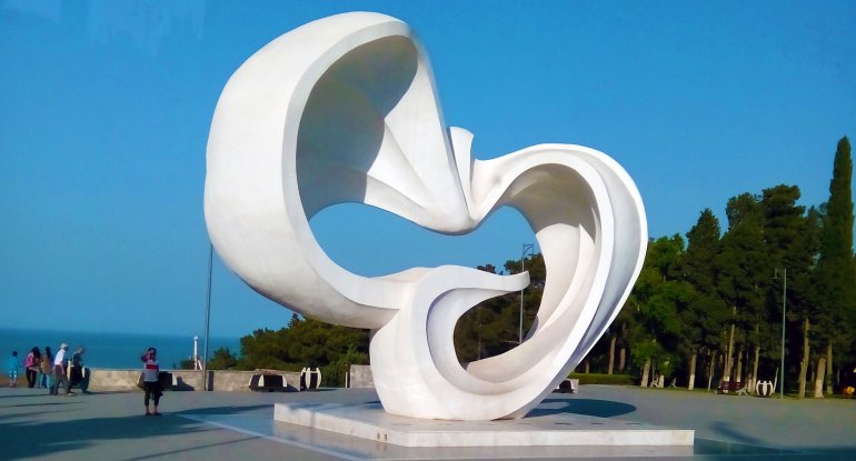 İcra Hakimiyyəti 2 milyonluq tenderi “10 manatlıq” şirkətə verib