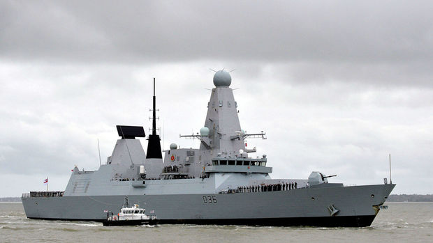 Rusiya Qara dənizdə Britaniya gəmisinə atəş açdı