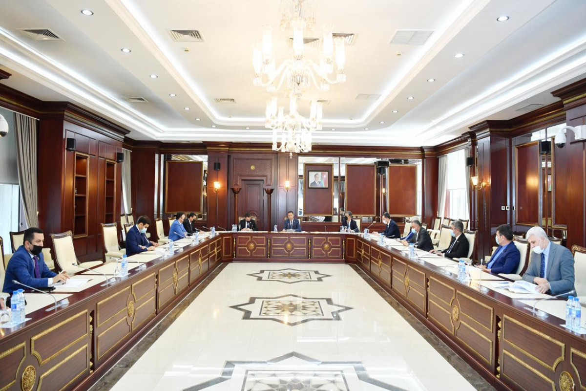 Məhkəmə ilə bağlı dövlət rüsumlarının 50 faizi məhkəmə aparatı işçilərinin sosial müdafiəsinə yönəldiləcək