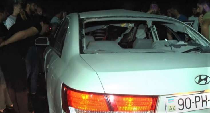 Bakıda yol qəzası zamanı sürücü özünü avtomobildən yerə atdı - VİDEO