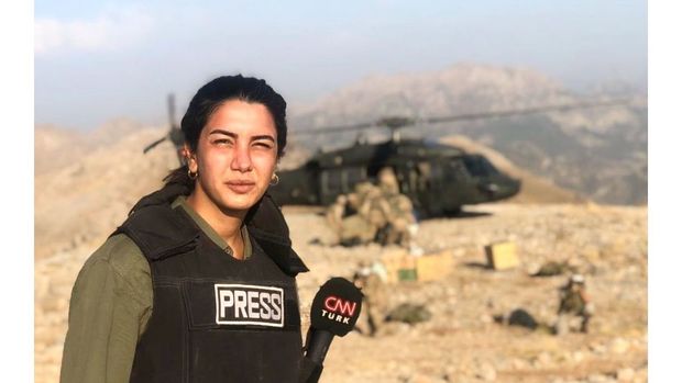 Vətən müharibəsini işıqlandıran Fulya Öztürk çalışdığı kanaldan ayrılıb