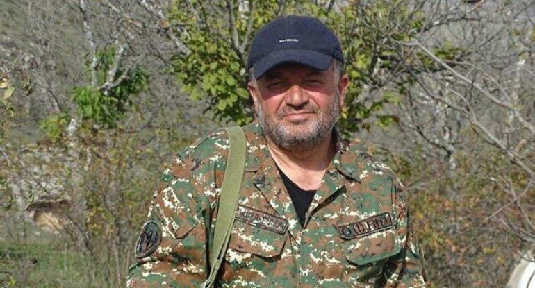 Erməni zabit: Azərbaycan əsgərindən icazə alırıq