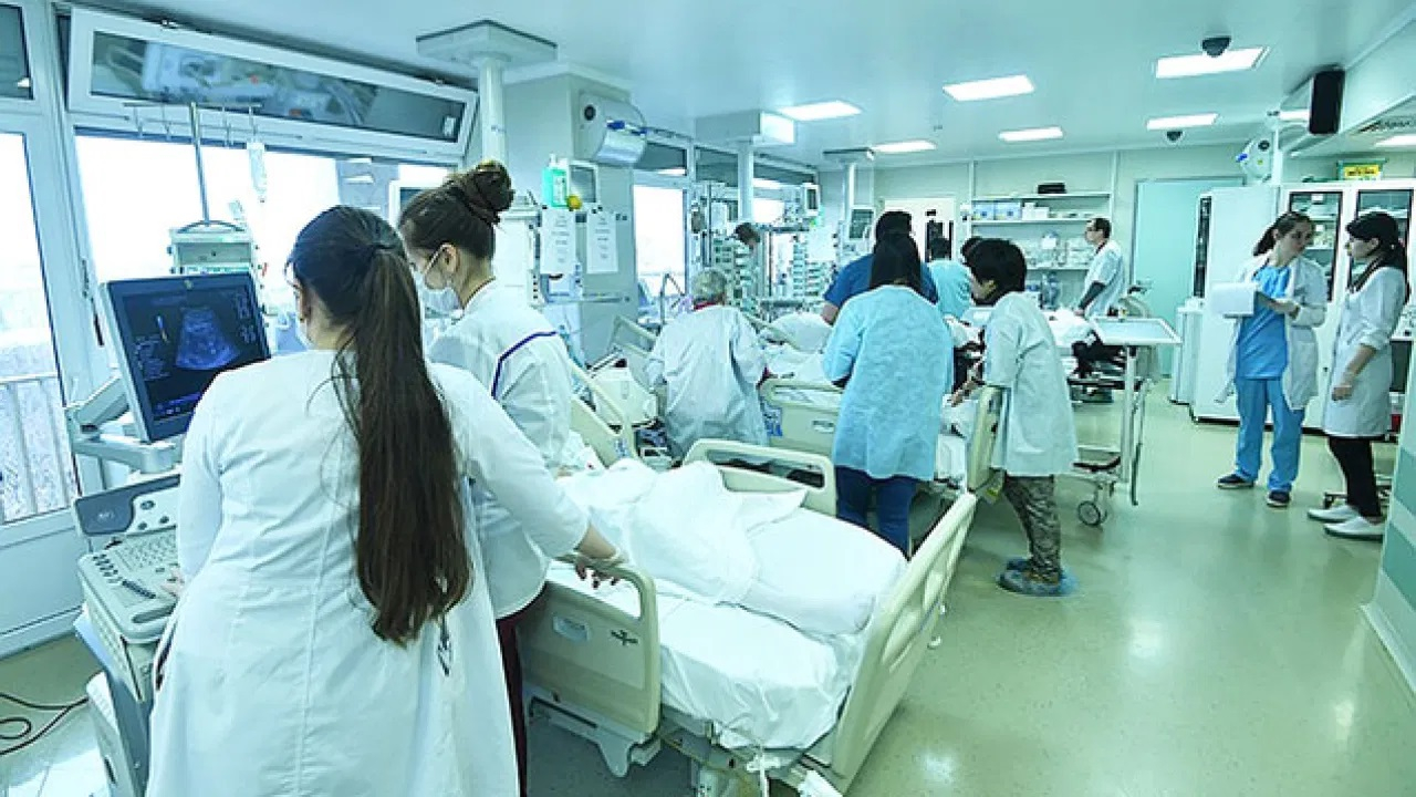 Bakıda arvadından boşanmaq istəməyən ərin dəhşətli əməli - xəstəxanalıq oldu