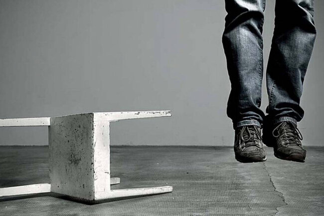 Azərbaycanda məktəbli İNTİHAR ETDİ - ŞOK SƏBƏB