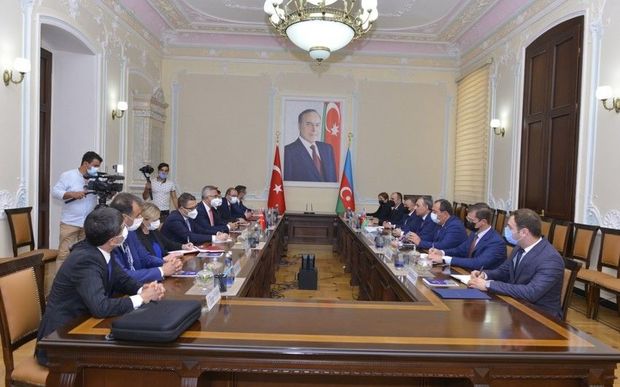 Kamran Əliyev ölkəmizdə rəsmi səfərdə olan Mühittin Özdemirin rəhbərlik etdiyi nümayəndə heyətini qəbul edib