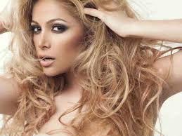 Nigar Camal qəza törətdi - Hadisə yerindən qaçdı