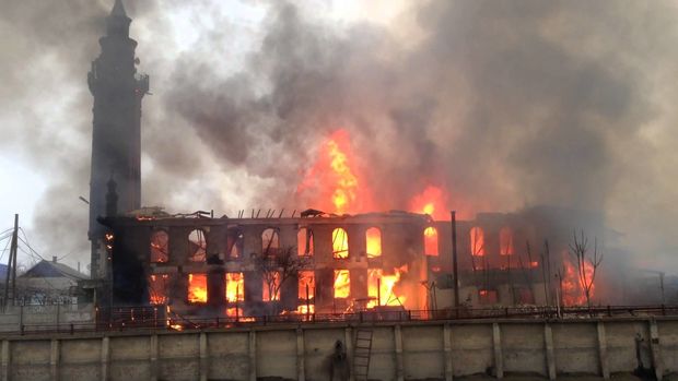 Azərbaycanda qardaşlar nəzirə görə iki məscidi yandırıb - RƏSMİ