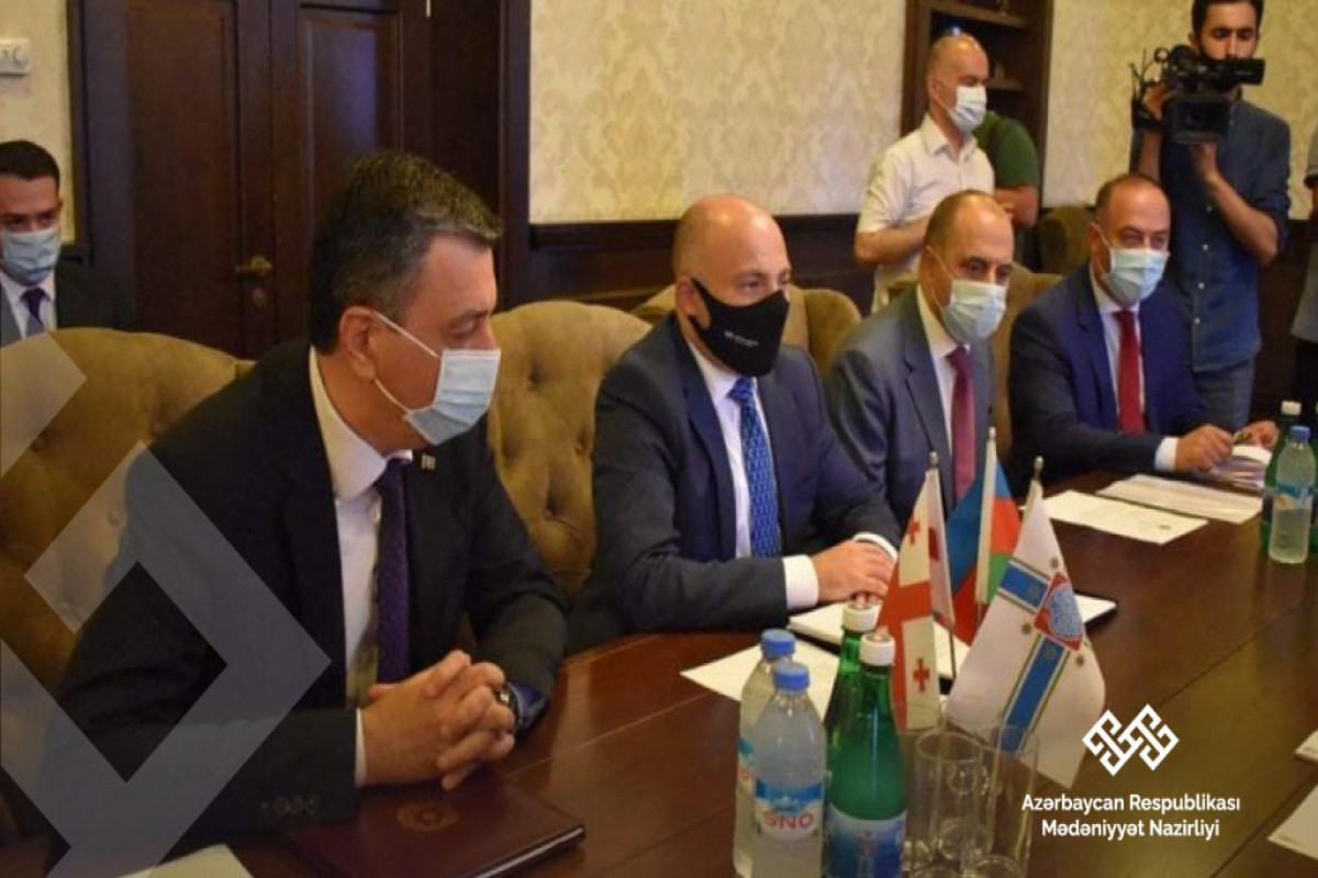 Anar Kərimov Tbilisinin meri ilə görüşüb