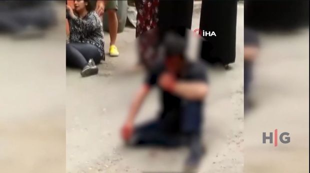 Beş yaşlı uşağa təcavüz edən kişi linç edildi - VİDEO