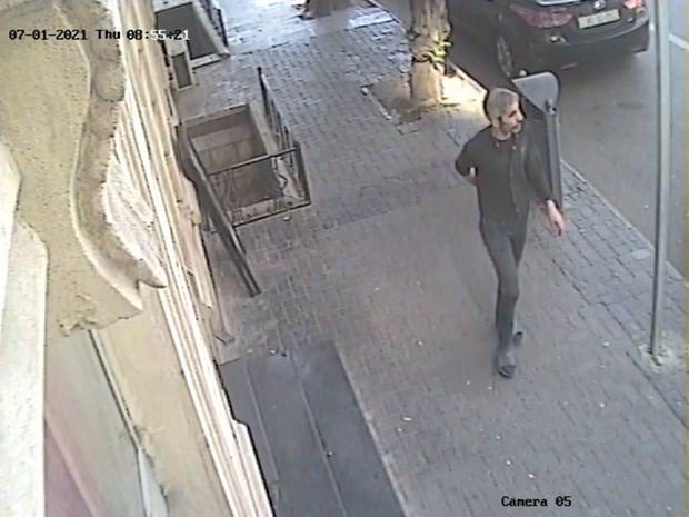 Bakıda uşağın telefonunu oğurlayan ər və arvad tutuldu - FOTO/VİDEO