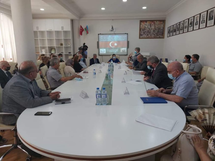 “Ailə strategiyası” layihəsinin müzakirələri davam edir