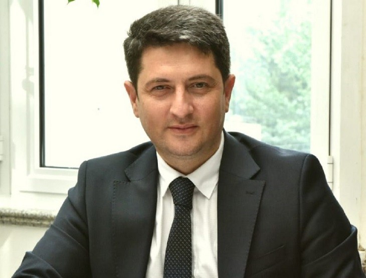 Biz Azərbaycan media mühitinin “qecəqondu” saytlardan təmizlənməsini istəyirik – Rüstəm Əhmədov