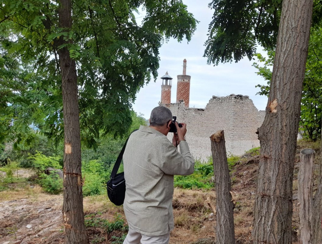 Azərbaycandakı diplomatik korpusun nümayəndələri Şuşada Aşağı Gövhər Ağa məscidində olublar