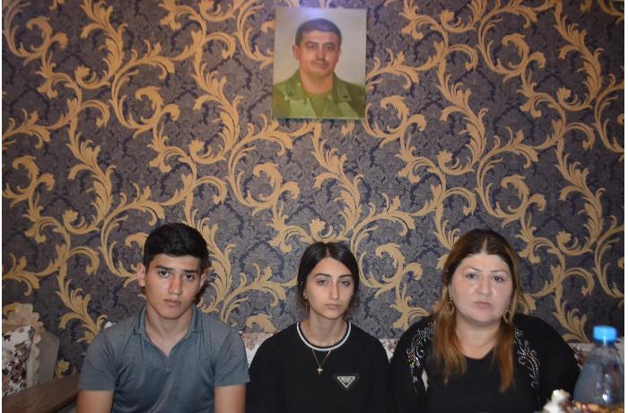 Şəhidin həyat yoldaşı: “Gecə saat 3-də təkcə şəhidlər xiyabanına gedərək, xəbəri ona çatdırdım...” - FOTOLAR