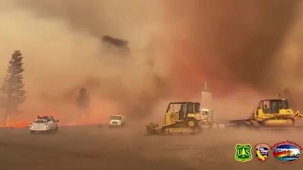 ABŞ-da alovlu tornadonun görüntüləri yayılıb - VİDEO